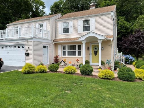 25 Greenvale Cir, White Plains, NY 10607-1601