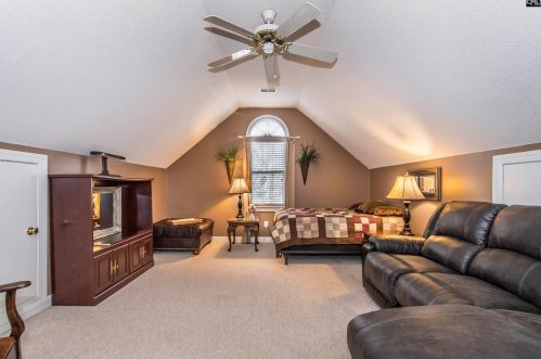 140 Clubhouse Dr, Cayce-West Columbia SC 29172-2584 exterior