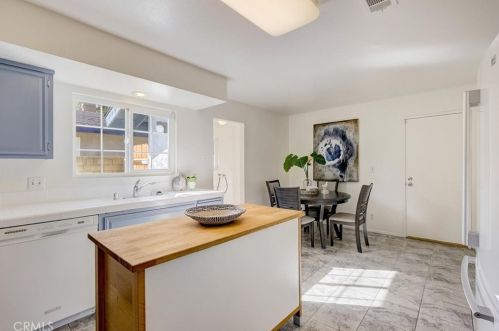 424 Valley Center Ave, Glendora CA  91741-3856 exterior