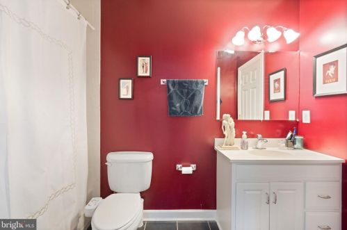 15840 Parnell Ct, Haymarket VA  20169-1667 exterior