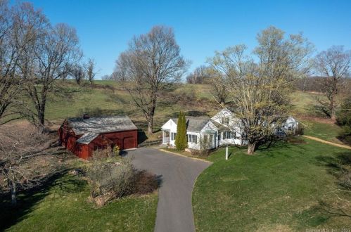 7 Cozier Hill Rd, Sherman, CT 06784-1935