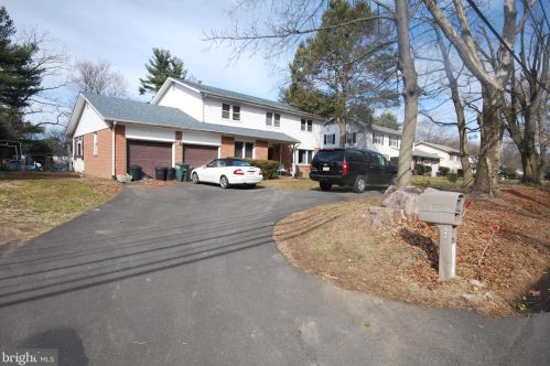 1046 Gravel Hill Rd, Southampton, PA 18966-4509