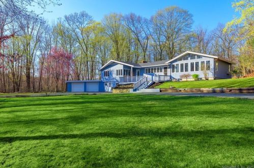 939 Boston Tpke, Manchester CT  06043-7403 exterior