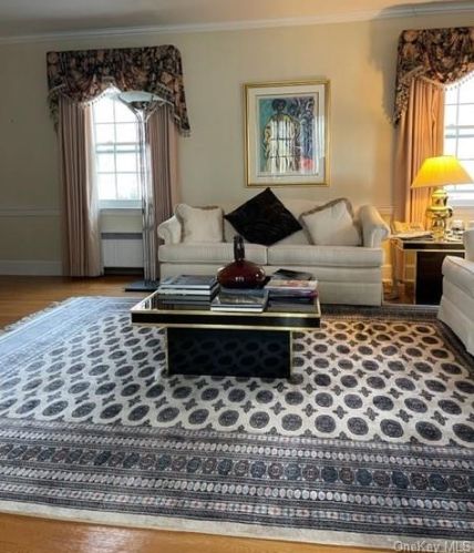 28 Parkway Cir, Mount Vernon NY  10552-1916 exterior