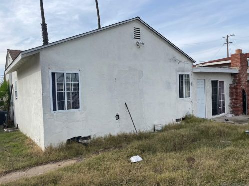 5275 Reynolds St, San Diego CA  92114-6241 exterior