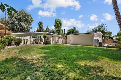 27610 Santa Clarita Rd, Santa Clarita, CA 91350-1334
