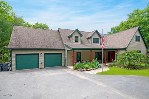 383 Route 390, Tafton, PA 18464-9770