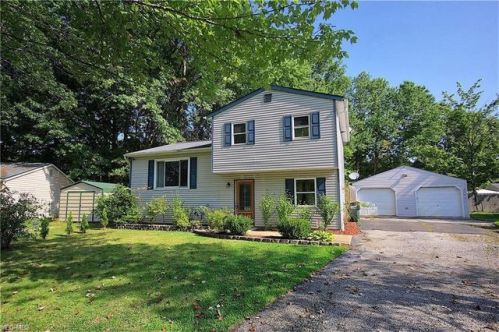 9150 Oak Cir, Drakesburg, OH 44288-1425