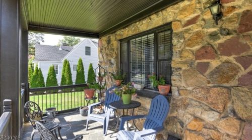 12 Hickory St, Cranford NJ  07016-3045 exterior