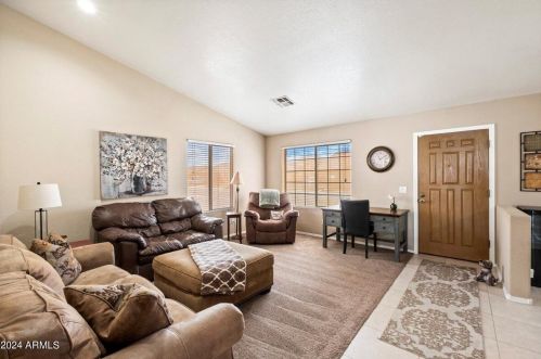 3806 Park View Ln, Glendale, AZ 85310-3353
