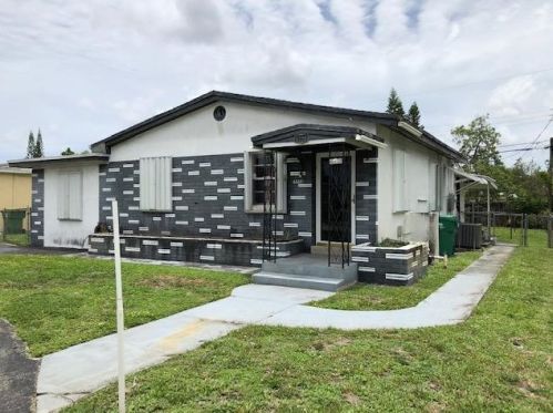 6320 20th St, Hollywood, FL 33023-2160