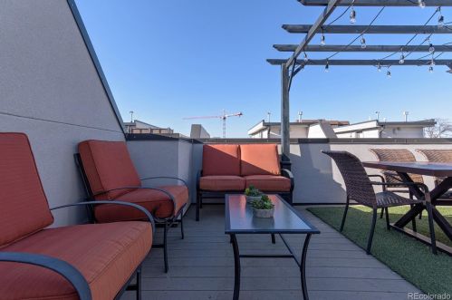 1311 Jackson St, Denver CO 80205-5052 exterior