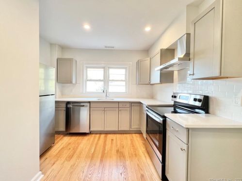 24 2nd St, Stamford CT  06905-5103 exterior