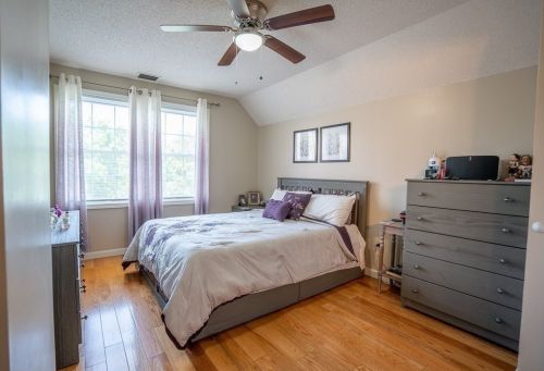 27 Pease Rd, East Windsor CT  06016-9002 exterior