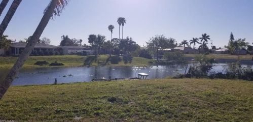 405 11 Pl, Cape Coral FL  33909-2122 exterior