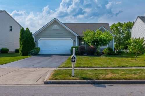 117 Purple Finch Loop, Pataskala, OH 43062-8974