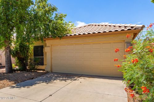 4741 Monterey St, Chandler, AZ 85226-2051