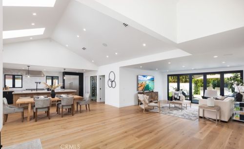 1945 Santiago Dr, Newport Beach CA  92660-3834 exterior