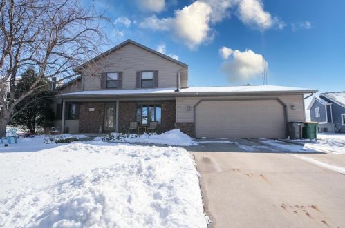 810 Pioneer Pkwy, Fond Du Lac, WI 54935-3879