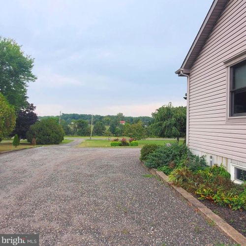 318 Commissioners Pike, Pilesgrove NJ 08098-2035 exterior