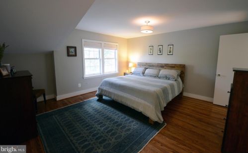 2634 West St, Falls Church, VA 22046-2710