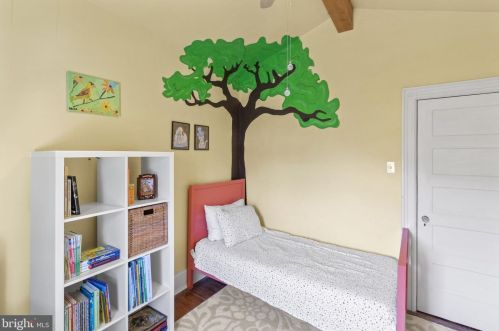 101 Clf Ter, Wyncote PA 19095-1505 exterior