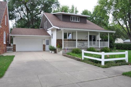 901 1 Ave, Edgerton MN  56128-1290 exterior