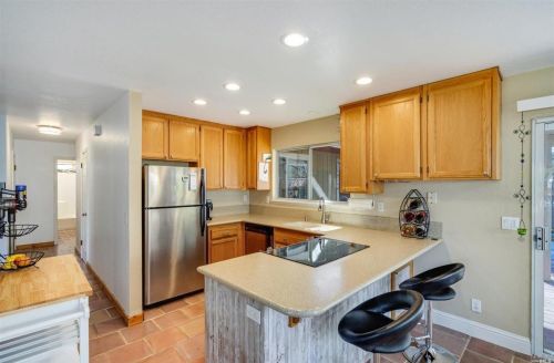 144 Fulton Pl, Windsor CA  95492-9474 exterior