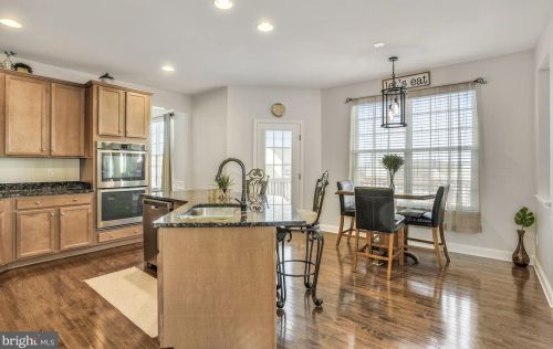 13503 Eagles Rest Dr, Leesburg VA 20176-5035 exterior