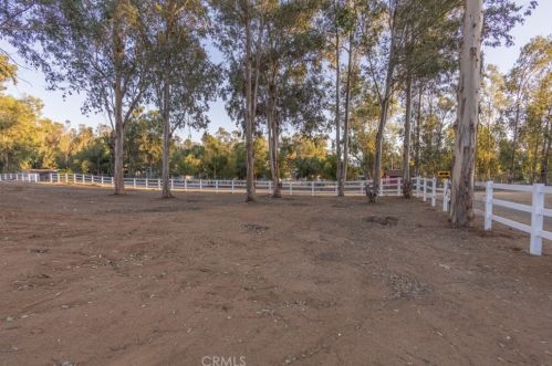 18450 Purnell Rd, Lake Elsinore, CA 92532-2010