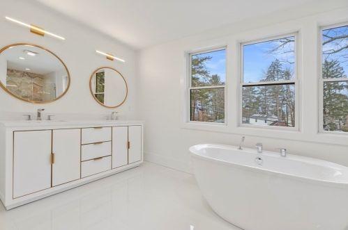 23 Evergreen Rd, Natick MA 01760-1631 exterior