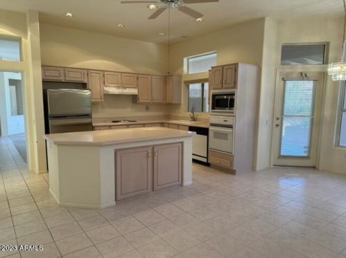 13718 Caballero Dr, Sun City, AZ 85375-2026