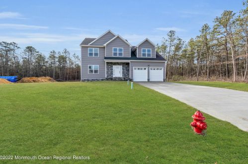 496 Woodhaven Blvd, Berkeley Township, NJ 08721-2739
