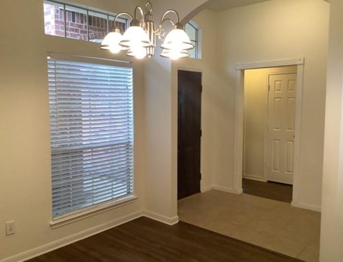 1806 Oak Lodge Dr, Pearland, TX 77581-9102