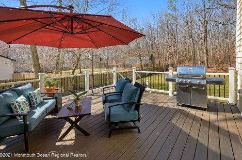 6 Cedar Ct, Jackson Twp NJ  08527-1161 exterior