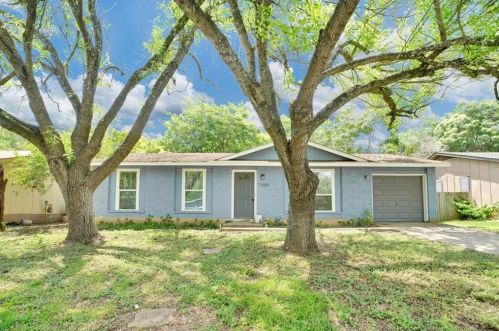 7100 Barnsdale Way, Austin TX  78745-5513 exterior