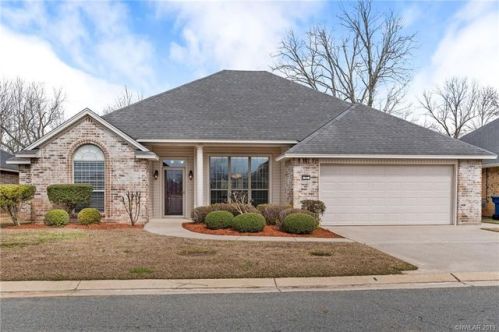 92 Willow Lake Blvd, Bossier City, LA 71111-6716