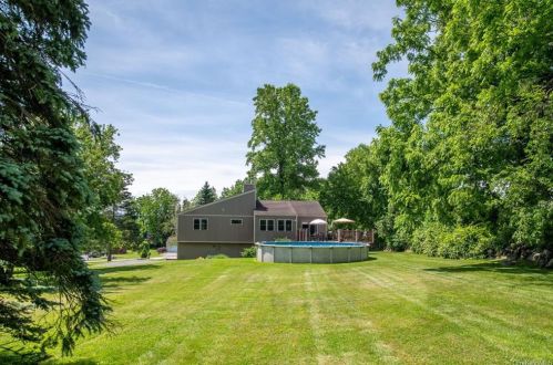 30 Scott Rd, Mahopac, NY 10541-2761