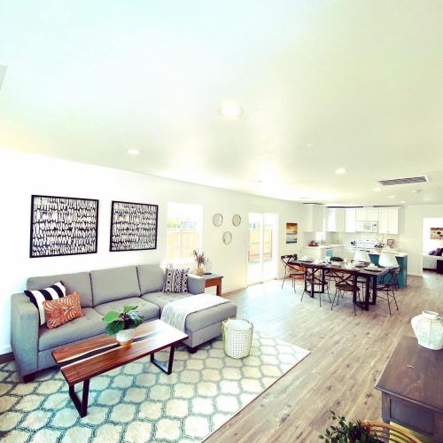 123 Almond Ave, Manteca CA  95337-4422 exterior