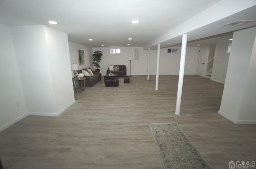 2 George St, Avenel NJ 07001-1735 exterior