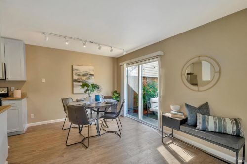 1642 Yardley St, Santa Rosa CA 95403-2390 exterior