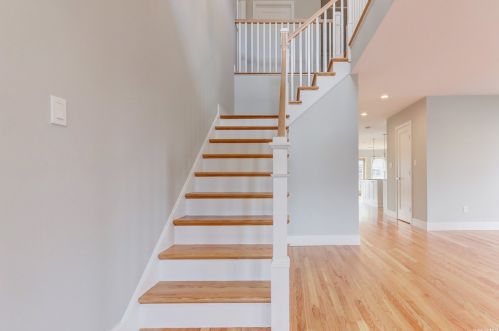 2592 Hewlett Ln, North Bellmore NY  11710-4413 exterior