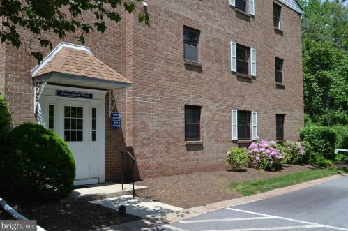 158 Woodstream Dr, Norristown, PA 19403-3770