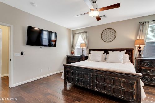 35205 30 Dr, Phoenix AZ 85017-4157 exterior