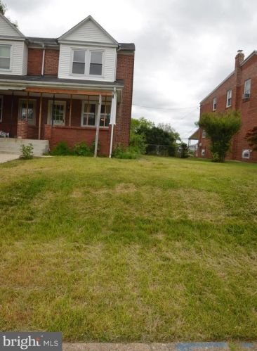 828 Noble St, Norristown, PA 19401-3658