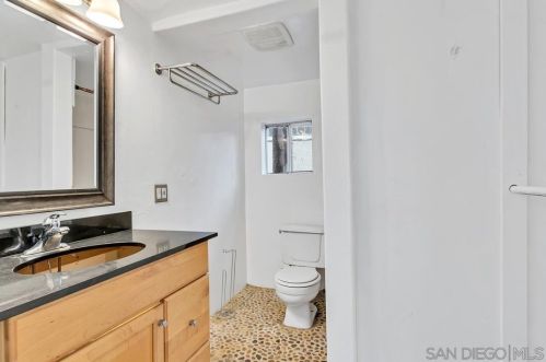 232 Rios Ave, Solana Beach CA  92075-1240 exterior