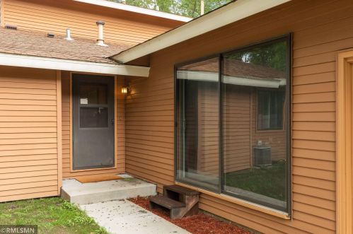 6680 Catherine Ave, South Saint Paul, MN 55076-1630