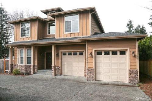 1904 16th St, Seattle, WA 98056-2646