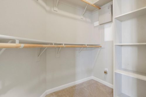 2044 Sugarbowl Way, Lodi CA  95242-4752 exterior