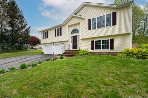 375 Bradley Ave, Waterbury, CT 06708-4442